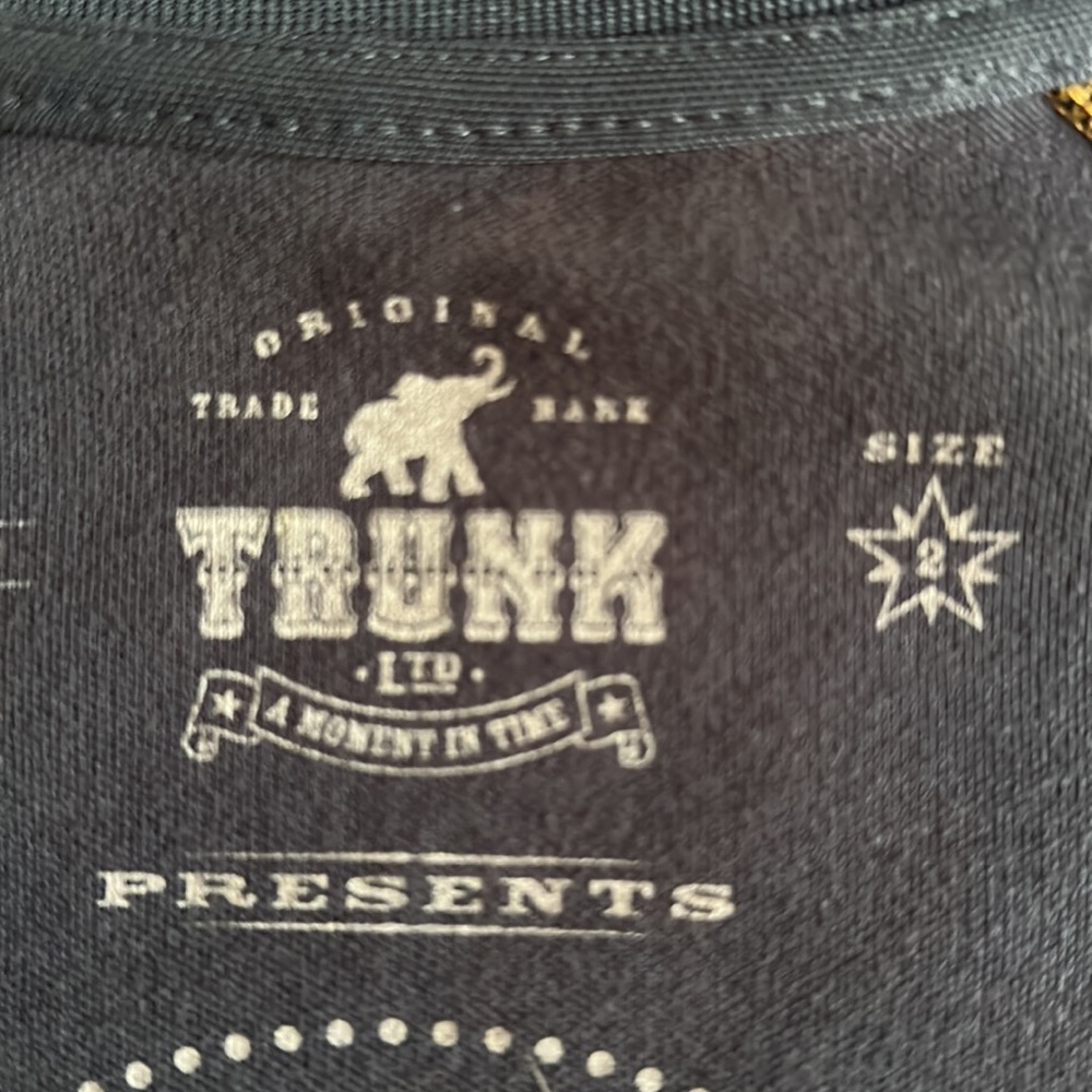 Designer Trunk jacket - Picture 5 of 6